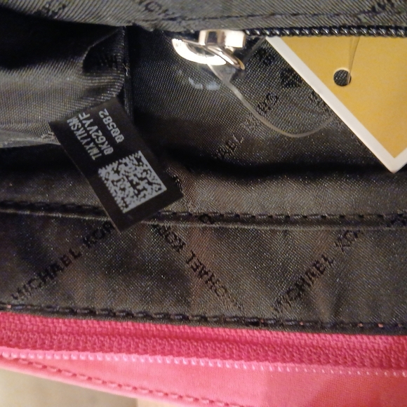 Michael Kors - NWT, Hot Pink Polly Bag, 2 Zippered Pockets, 1 Open Pocket, - Picture 2 of 14